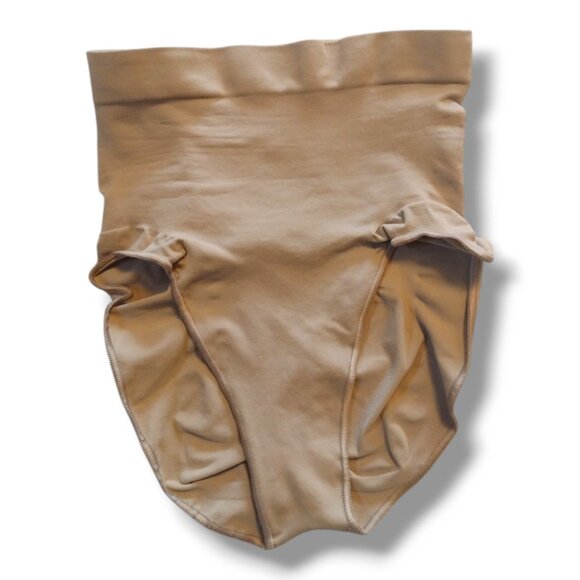 Skims Seamless Sculpt Mid Waist Brief - Picture 2 of 3